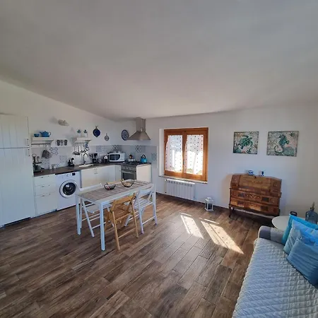 Blue House By Perry-holiday Apartment *