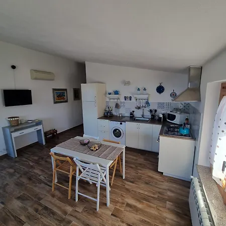 Blue House By Perry-holiday Apartment Gioiosa Marea